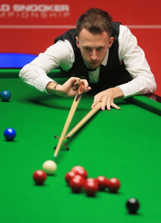 在比赛初期 在比赛初期